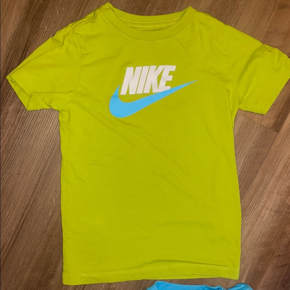 Nike Green Short Sleeve Tee